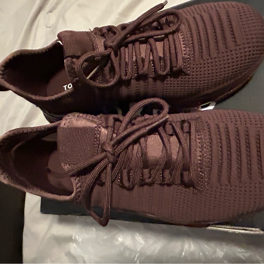 New torrid burgundy/brown chunky athletic sneakers size 6.5
